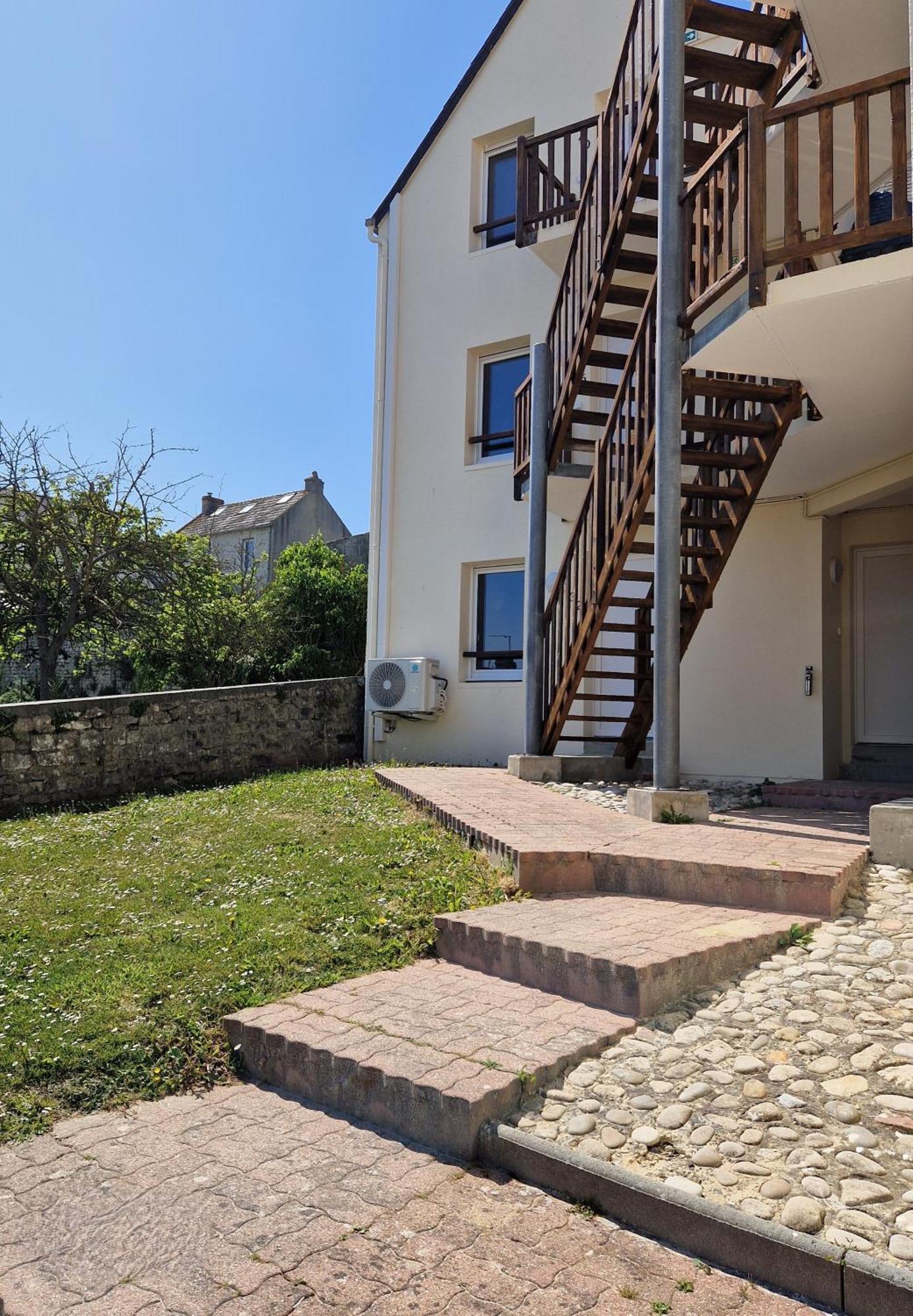 Hotel Eisenhower Port-en-Bessin-Huppain Exterior photo