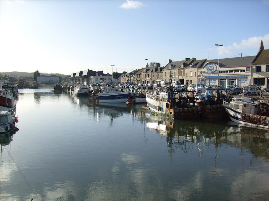 Hotel Eisenhower Port-en-Bessin-Huppain Exterior photo